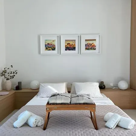 Apartment Penthouse With Private Rooftop And Hot Tub